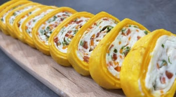 Cách làm trứng cuộn ngon tại nhà