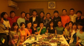 Đi họp lớp: 4 kiểu người năm nào cũng có mặt, 3 kiểu mời mấy cũng vắng