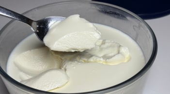 Thường xuyên ăn sữa chua nhưng mắc 5 sai lầm này chỉ rước bệnh vào người