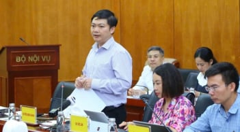 Vì sao Bộ Nội vụ giữ mức tăng lương cơ sở 2,53 triệu đồng/tháng?