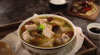 Cách nấu canh sườn non ngon tại nhà