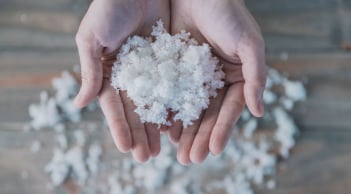 4 vị trí đặt muối hợp ý Thần Tài, giúp gia chủ phát lộc tưng bừng