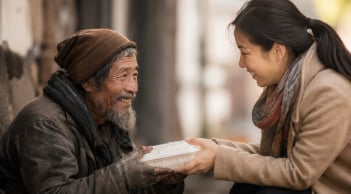 Muốn biết một người có thật lòng tử tế hay không, hãy nhìn vào 5 điều rất nhỏ này