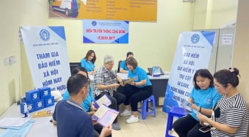 Lao động nam đầu tiên ở Bắc Ninh nhận trợ cấp thai sản từ BHXH tự nguyện