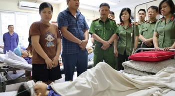 Bé trai 5 tuổi đi lạc trong rừng được tìm thấy bất tỉnh dưới khe suối: Diễn biến mới nhất