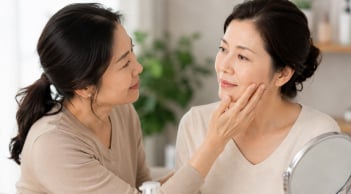 Phụ nữ sau 40, nếu trên mặt có 5 dấu hiệu này, có thể cơ thể đang lão hóa nhanh