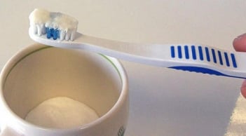 Trộn kem đánh răng với muối mẹo hay ai biết rồi cũng muốn làm theo