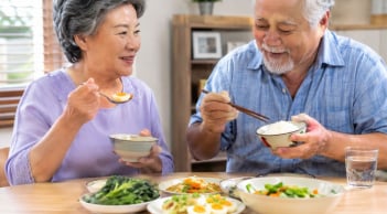 Nghiên cứu mới chỉ ra lợi ích khi người lớn tuổi ăn trứng đúng cách