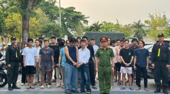 Ca sĩ Long Nhật, Sơn Ngọc Minh bị bắt vì liên quan ma túy: Showbiz Việt chấn động