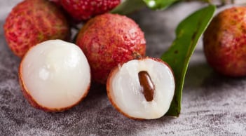 Người bị 5 bệnh này không nên ăn vải