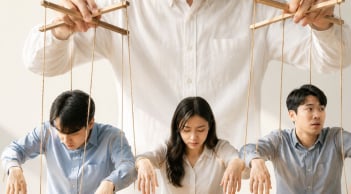 Tưởng tốt nhưng giúp 3 kiểu người này là dại, hại cả mình lẫn người khác