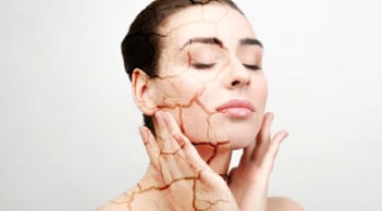 Nắng nóng đỉnh điểm khiến da dễ cháy nắng: Cách bảo vệ và phục hồi da đúng cách