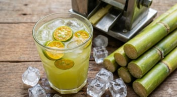 Tại sao người bán nước mía thường cho thêm quất? Không chỉ để thơm ngon