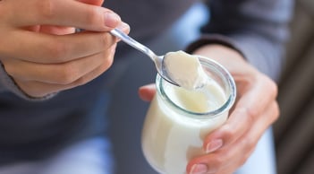 4 nhóm người không nên ăn sữa chua: Đó là ai?