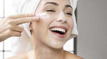 Cách chọn kem dưỡng ẩm phù hợp với từng loại da để phát huy hiệu quả chăm sóc da tối ưu