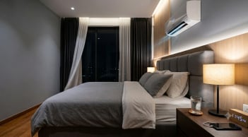 Điều hòa bật cả đêm: Có nên đặt một cốc nước trong phòng?