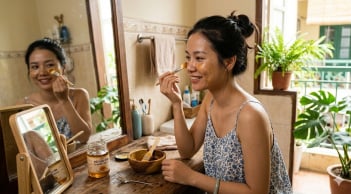 Bật mí 3 cách trị nám tại nhà bằng mật ong: Hiệu quả bất ngờ chỉ sau 2 tuần