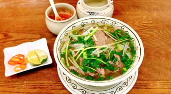 Cách nấu phở bò ngon tại nhà như đầu bếp 5 sao chế biến