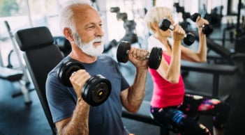 Sức khỏe tuổi 50: Chuyên gia nhắc 4 việc cần làm giúp hạn chế mất cơ