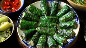 Cách rán chả lá lốt giữ màu xanh mướt đẹp mắt