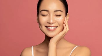 Bí quyết giúp chị em U59 tuổi duy trì làn da căng mịn