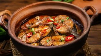 Vì sao kho cá bằng nước nóng? Nhiều người chưa biết