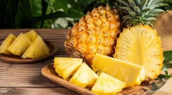 Vì sao ăn dứa lại rát lưỡi? Những cách đơn giản giúp ăn dứa ngon mà không bị khó chịu