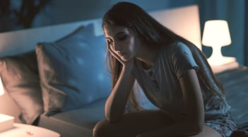 4 thói quen âm thầm gây rối loạn nội tiết mà nhiều phụ nữ mắc phải