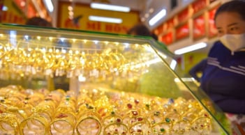 Giá vàng hôm nay 23/6: Vàng SJC và nhẫn 'phi mã', vượt xa dự báo
