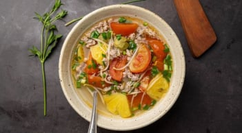 Mẹo nấu canh chua thịt băm ngọt thanh, nước dùng trong veo, đậm đà