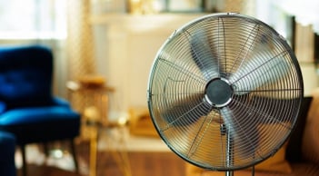 4 vị trí đặt quạt giúp tiết kiệm điện, phòng mát nhanh hơn