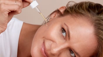 5 thành phần chống lão hóa dịu nhẹ có thể thay thế retinol cho da nhạy cảm