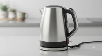 Dùng ấm siêu tốc, nước vừa sôi có nên rút điện ngay? Đừng để thói quen này làm hại gia đình bạn