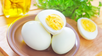 Cách luộc trứng dễ bóc vỏ