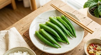 Cách luộc đậu bắp xanh mướt, không bị nhớt