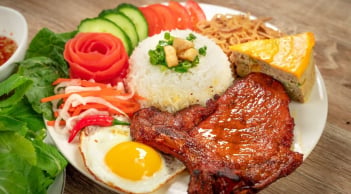 Mẹo ướp thịt nướng làm cơm tấm sườn bì chả đậm đà, thơm ngon không kém ngoài hàng