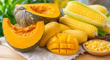 Ít ai để ý: Ăn đúng cách 3 thực phẩm màu vàng này, làn da có thể đẹp lên theo thời gian