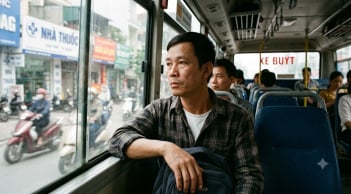 Tại sao tài xế xe khách hay bảo người say xe ngậm tăm?