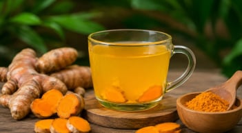 Uống nước nghệ tươi hàng ngày có nên không?