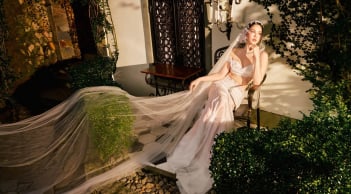 Ngọc Trinh khoe ảnh mặc váy cưới, khẳng định 'cuối cùng mọi cố gắng rồi cũng được đền đáp'