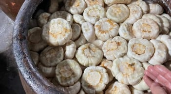 4 thực phẩm âm thầm 'hút cạn' canxi trong cơ thể: Càng ăn nhiều, xương càng yếu