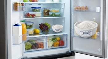 Vì sao các bà nội trợ thông minh luôn đặt 1 bát muối vào tủ lạnh?