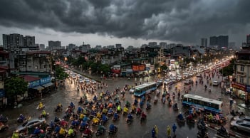 Thời tiết hôm nay 29/7: Mưa dông bao trùm cả nước, cảnh báo lũ trên nhiều sông và nguy cơ sạt lở