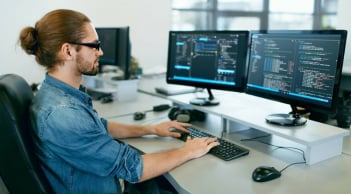 Người hướng nội nên chọn nghề gì? Gợi ý 3 công việc có thu nhập cao