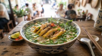 Thả thứ náy vào nấu miến gà: Miến dai giòn sần sật để lâu không lo nát
