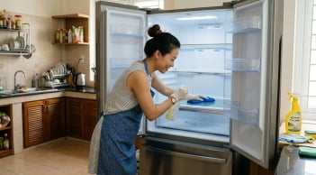 Mẹo khử mùi hôi tủ lạnh cực đơn giản bằng nguyên liệu sẵn có trong nhà bếp