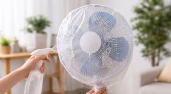 Mẹo làm sạch quạt điện không cần tháo lắp: Sạch bóng như mới chỉ trong 5 phút!