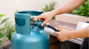 Vì sao bình gas luôn được sơn màu? Nhiều người bỏ qua chi tiết này khi đổi gas
