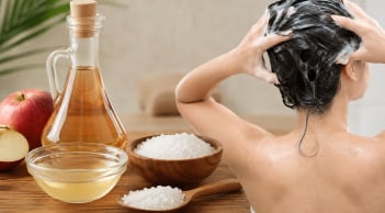 Cách gội đầu bằng 2 gia vị có sẵn trong bếp giúp sạch da đầu, giảm ngứa, hạn chế gàu