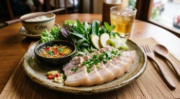 Bốn bước luộc thịt trắng hồng, da giòn sần sật cực dễ làm